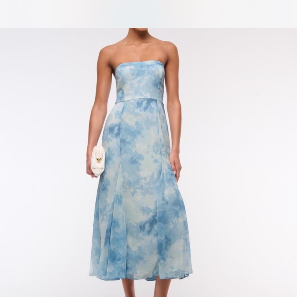 Elegant Blue Strapless Dress